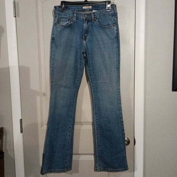 Levi's 515 Women's Boot Cut Jeans Size 6M - Picture 1 of 8